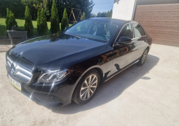 Mercedes-Benz Klasa E cena 127920 przebieg: 136350, rok produkcji 2017 z Kwidzyn małe 56